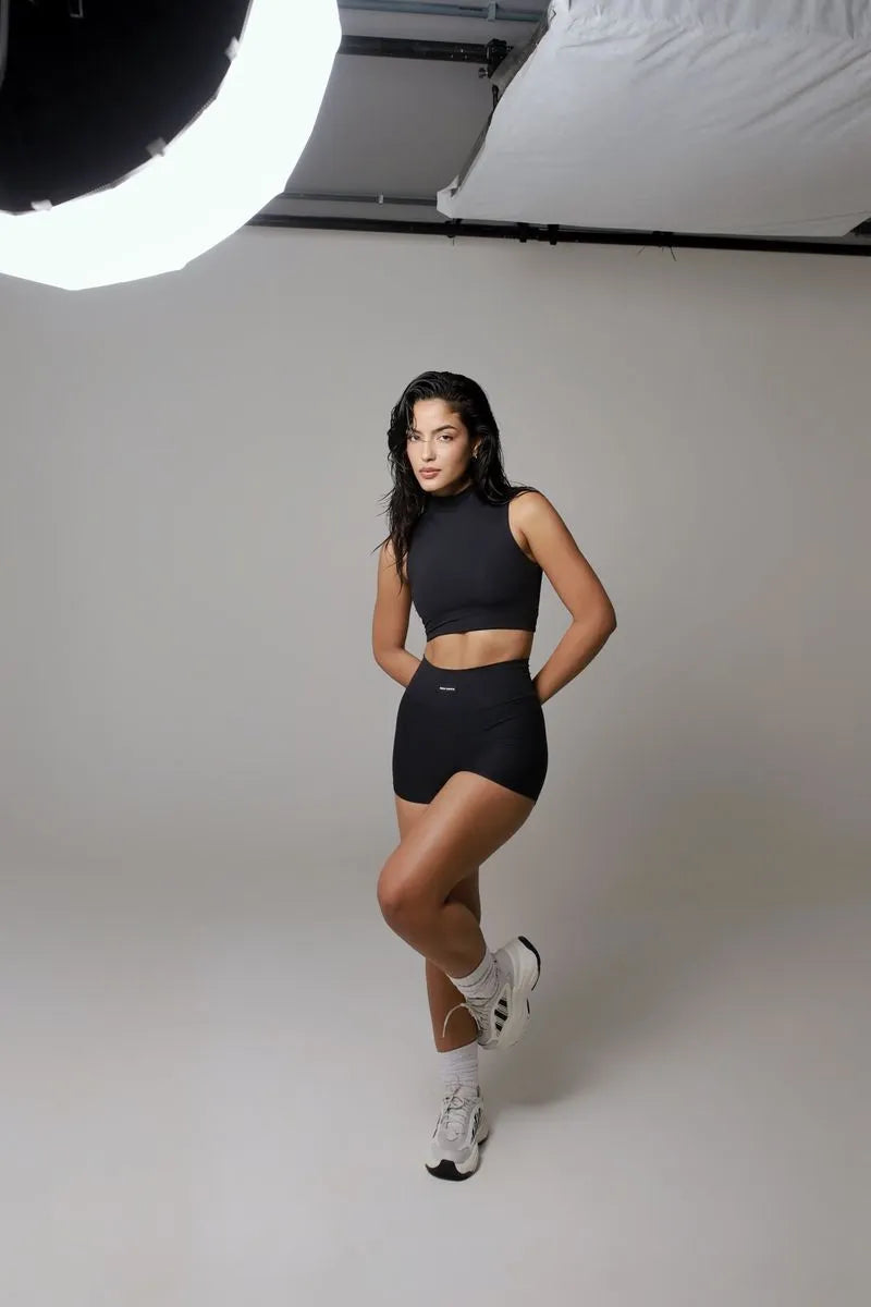 Short Naya